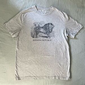 Banana Republic Men's Gray Lion Graphic T-Shirt
